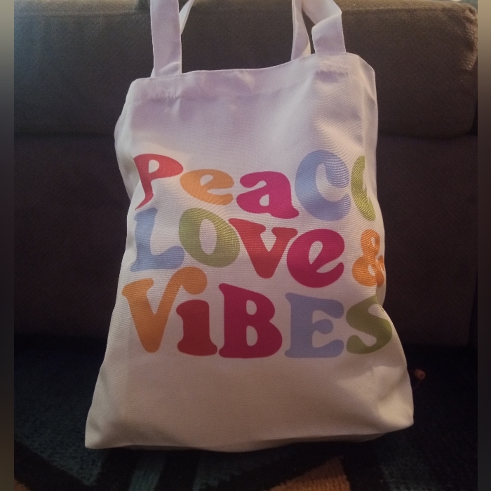 MYSTERY graphic tee bag